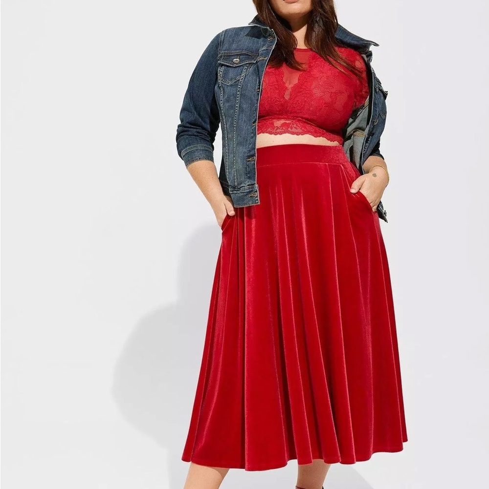 Torrid Tea Length Velvet A Line Skirt - Size 0/L - Jester Red